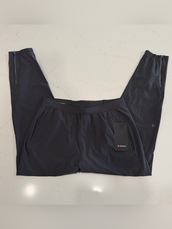 lululemon athletica Other - lululemon athletica Men’s Graphite Grey Surge Jogger Regular Large NWT
